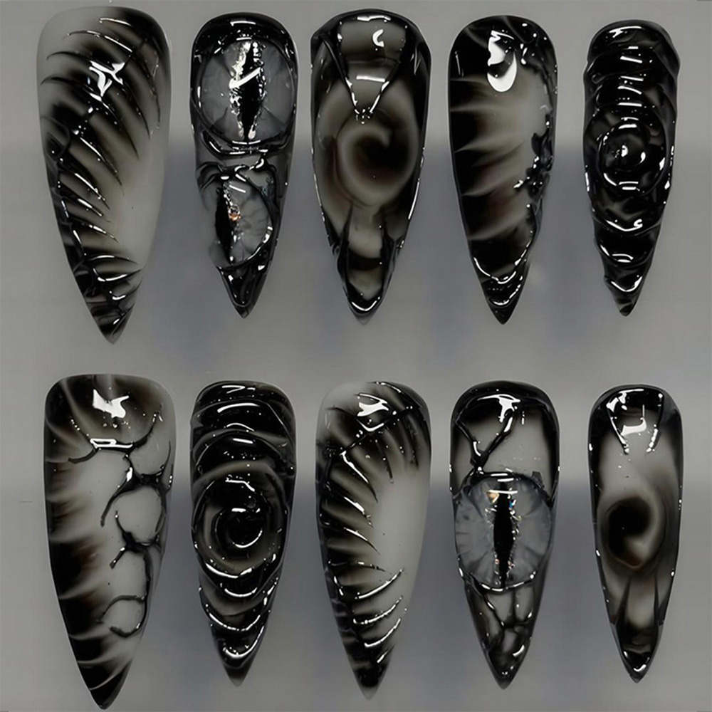 Nail Art Cat Eye - Unghie Finte Gotiche a Stiletto 30