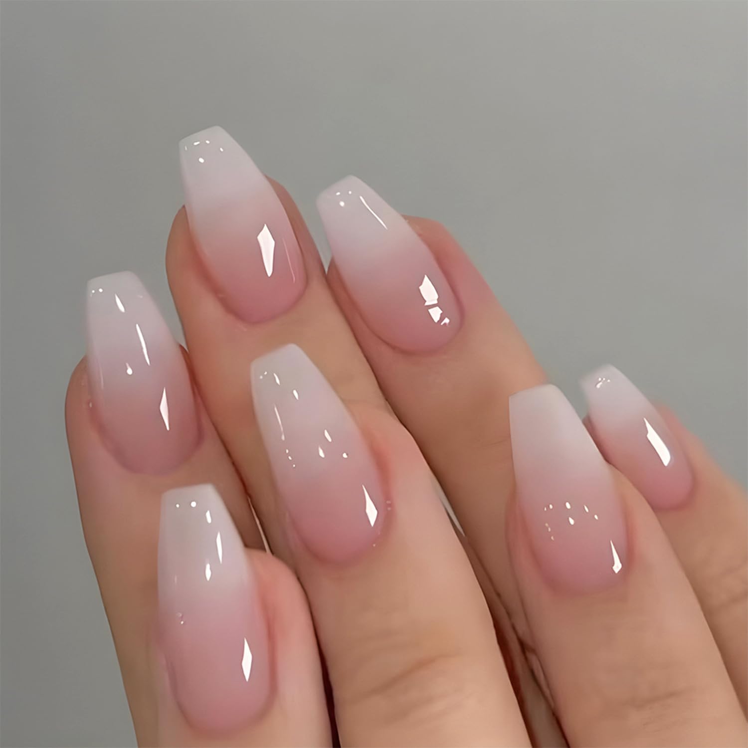 Un set di 24 adesivi per unghi - Nail Art Glossy recensione e prezzo