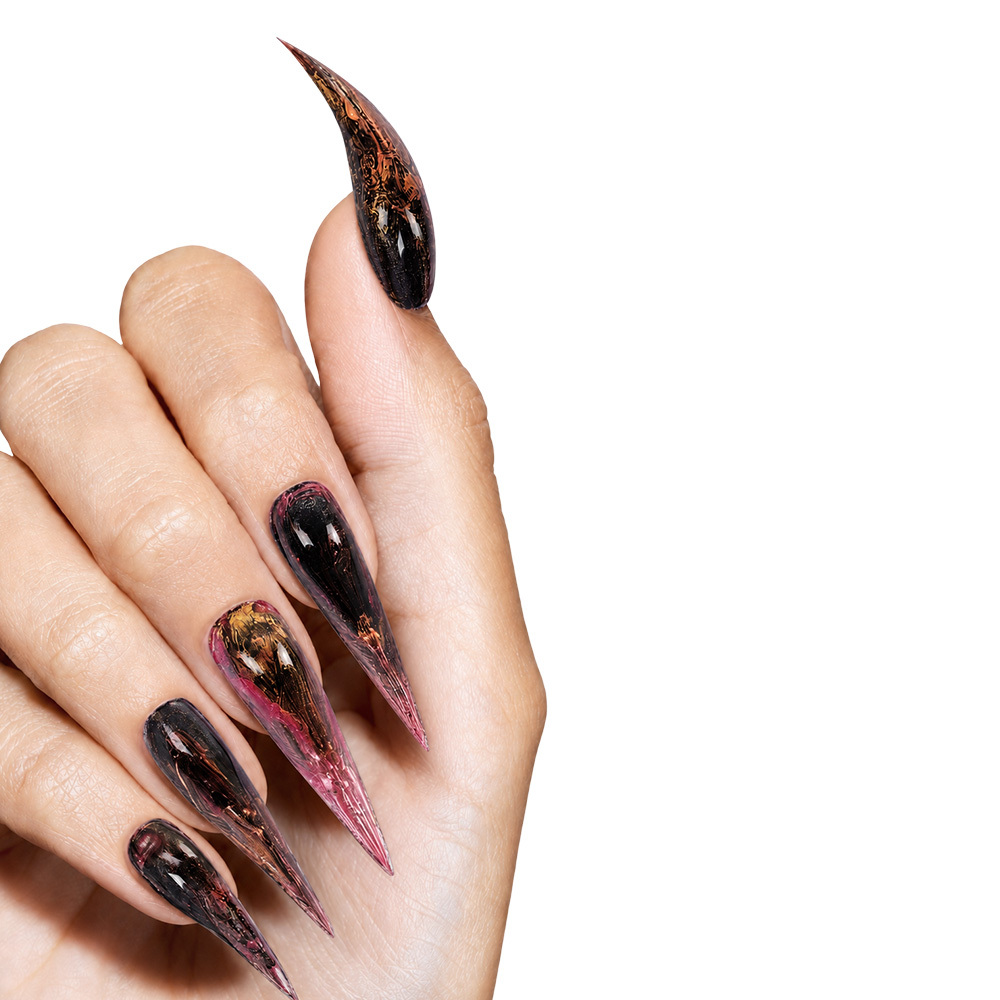 Unghie Finte da Regina Medieva - Nail Art Queen recensione e prezzo