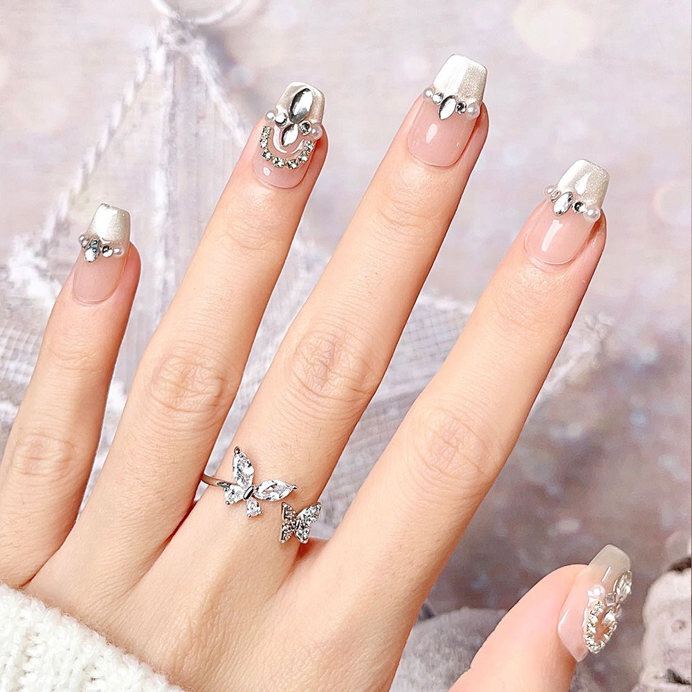 Kit di 10 Unghie Finte Trapezo - Nail Art Queen recensione e prezzo