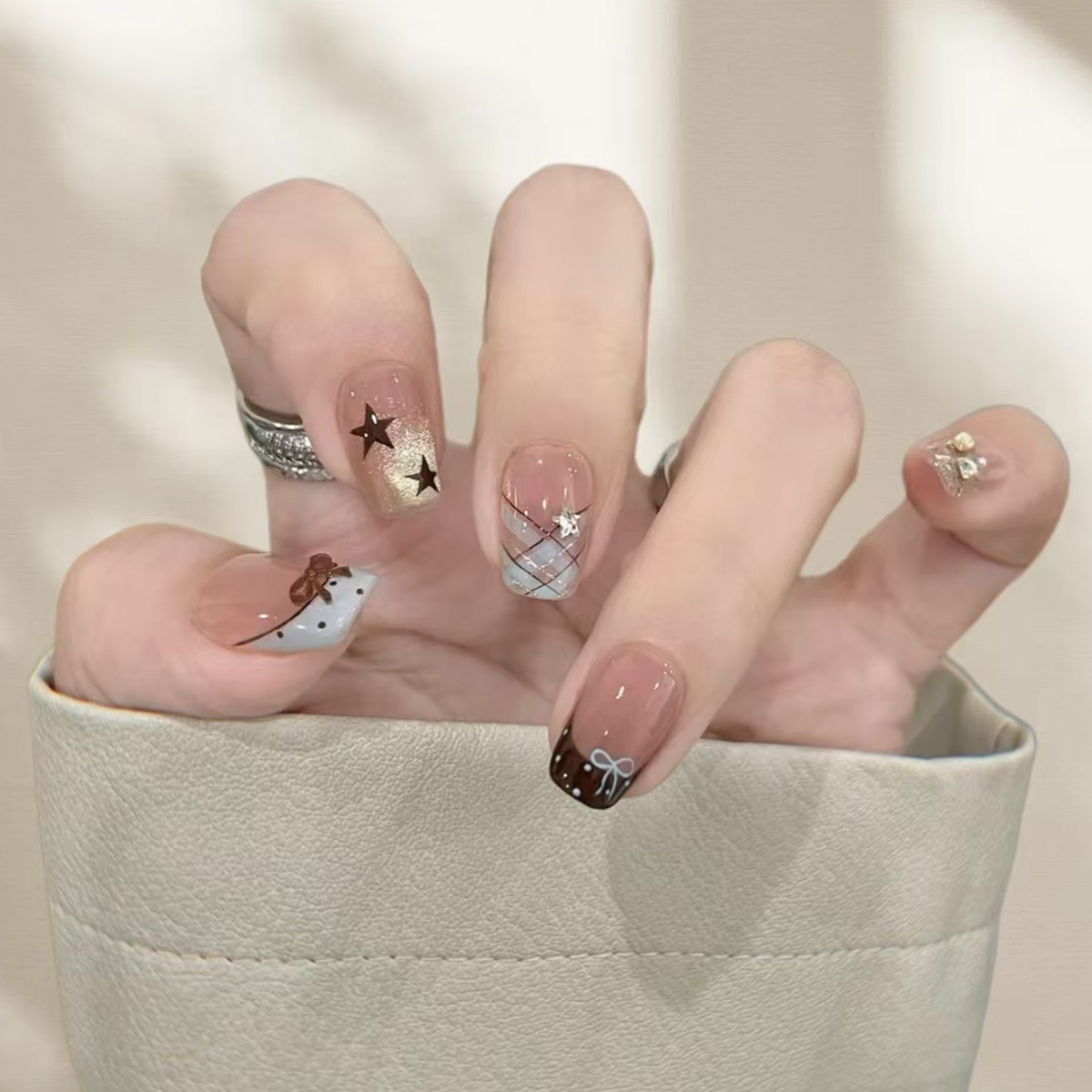 24 pezzi di unghie finte ovali - Nail Art Cat Eye recensione e prezzo