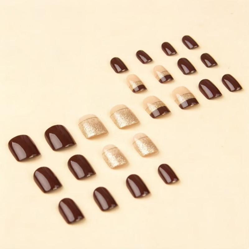 Unghie finte corte e quadrate  - Nail Art Glossy recensione e prezzo